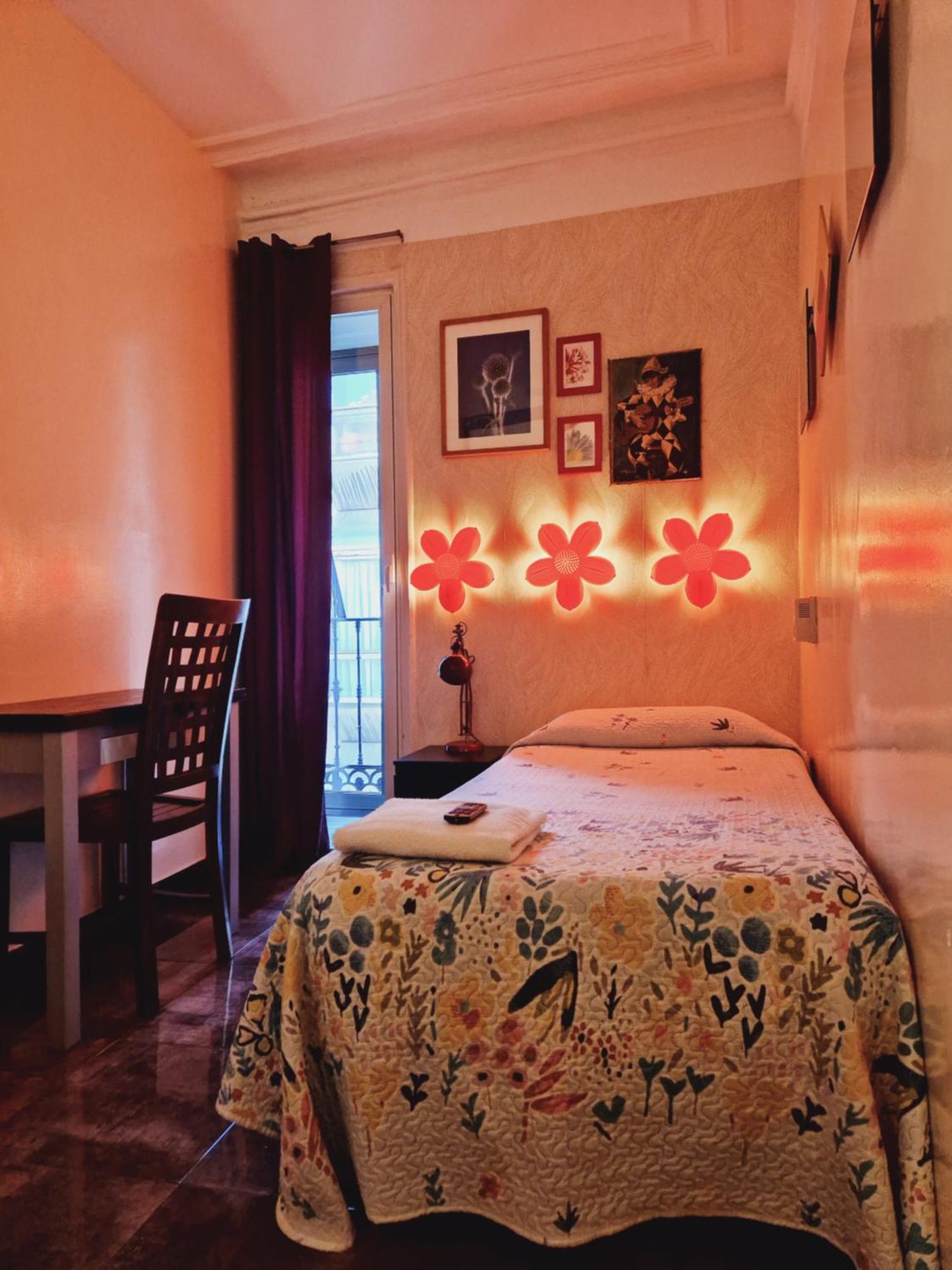 Casa De Huespedes Dolce Vita Madrid Room photo